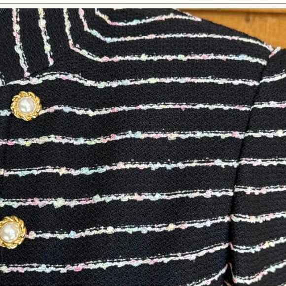 St. John Collection Black and White Jacket, Soft Pastels and Gold Detail - Picture 7 of 11